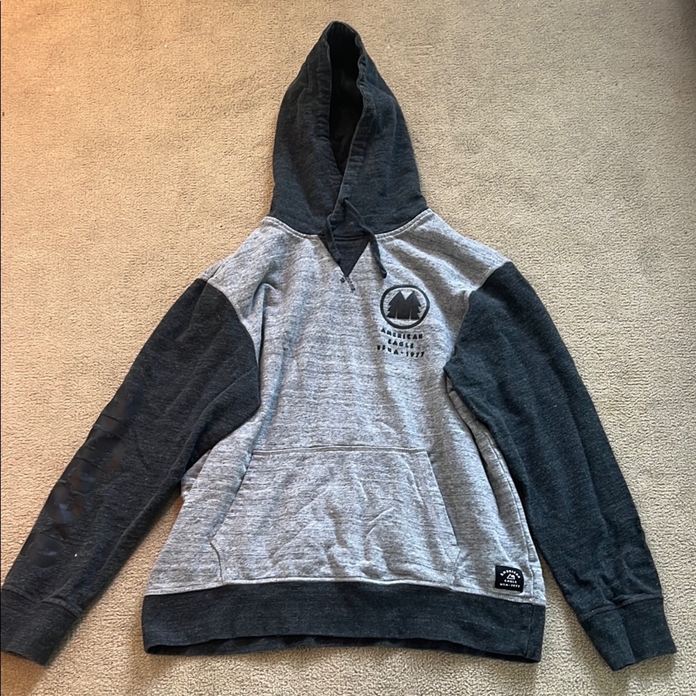 (L) American Eagle Outfitters Heavy Gray and Black Color-Block Hoodie Sweatshirt
